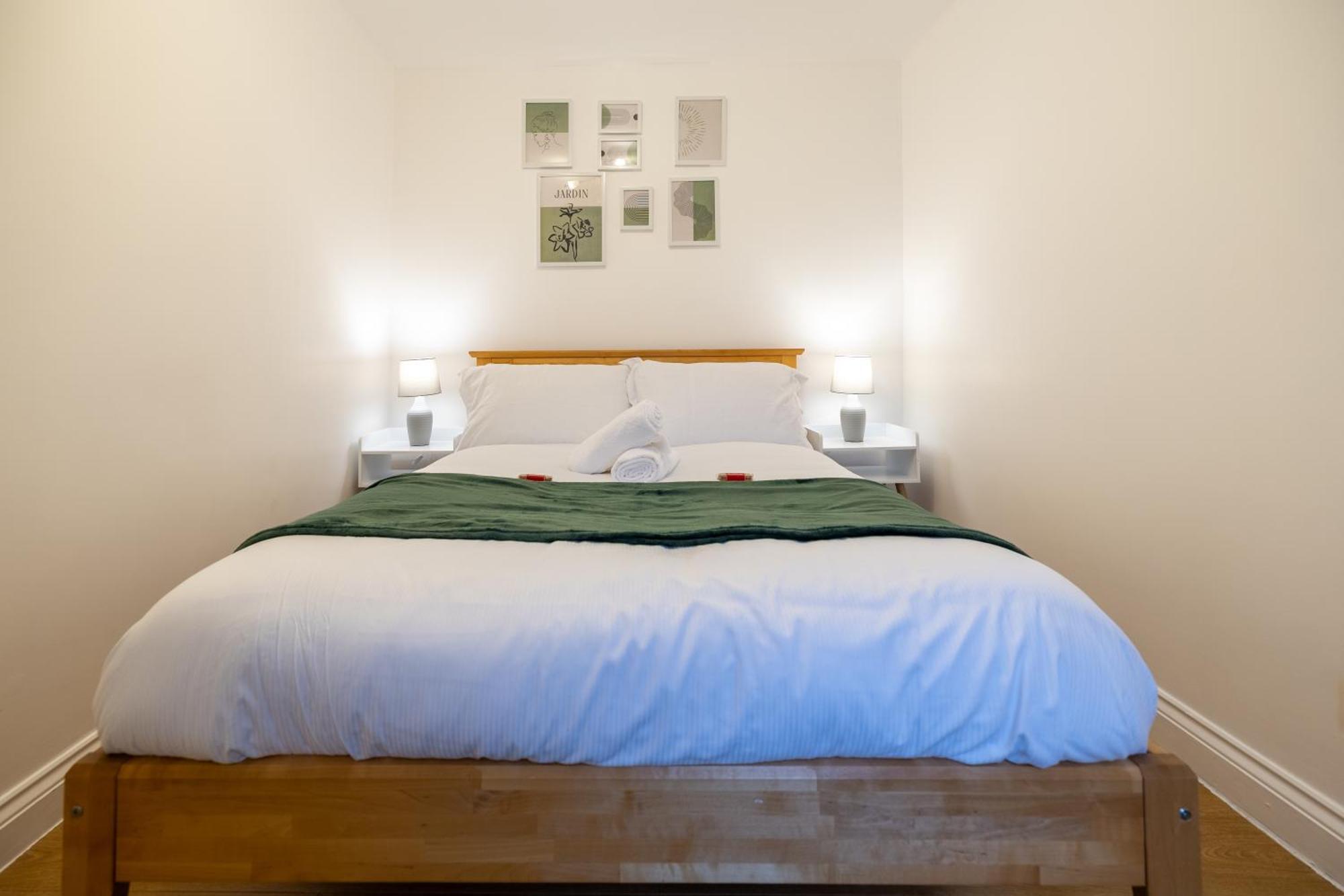 5- Spacious Bedroom Orchard Haven Villa Cambridge (Cambridgeshire)