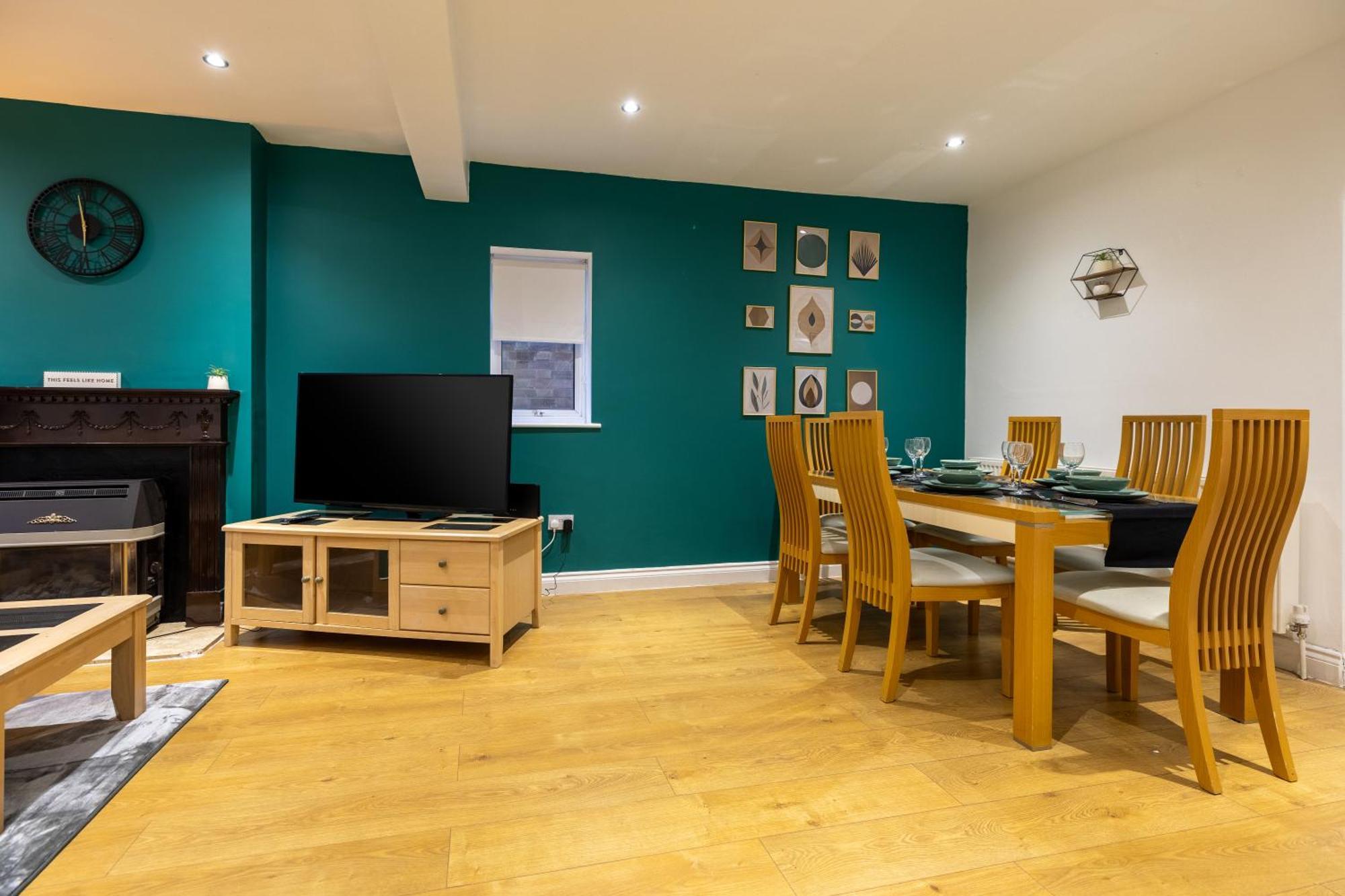 5- Spacious Bedroom Orchard Haven Villa Cambridge (Cambridgeshire)