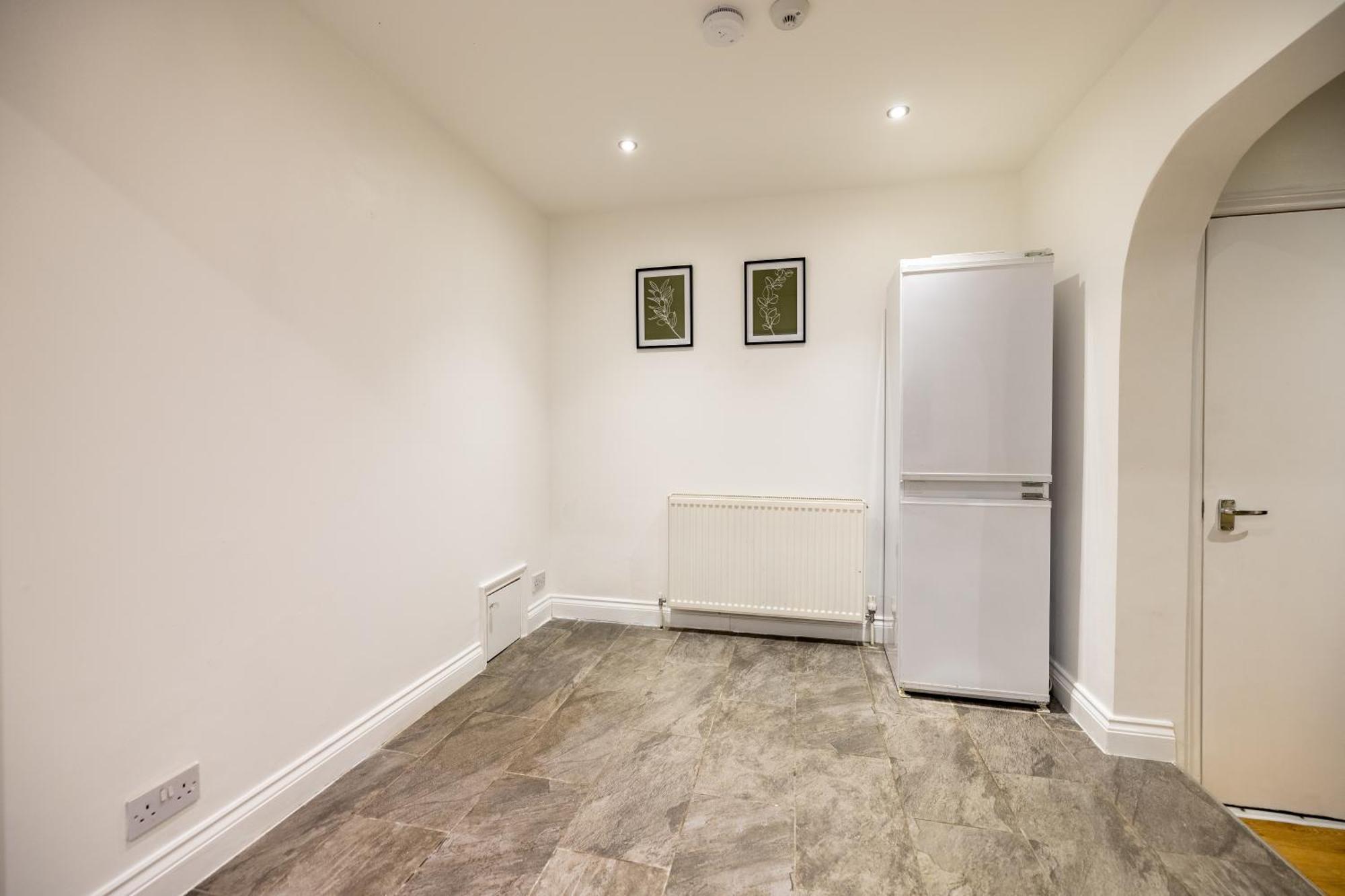 Villa 5- Spacious Bedroom Orchard Haven